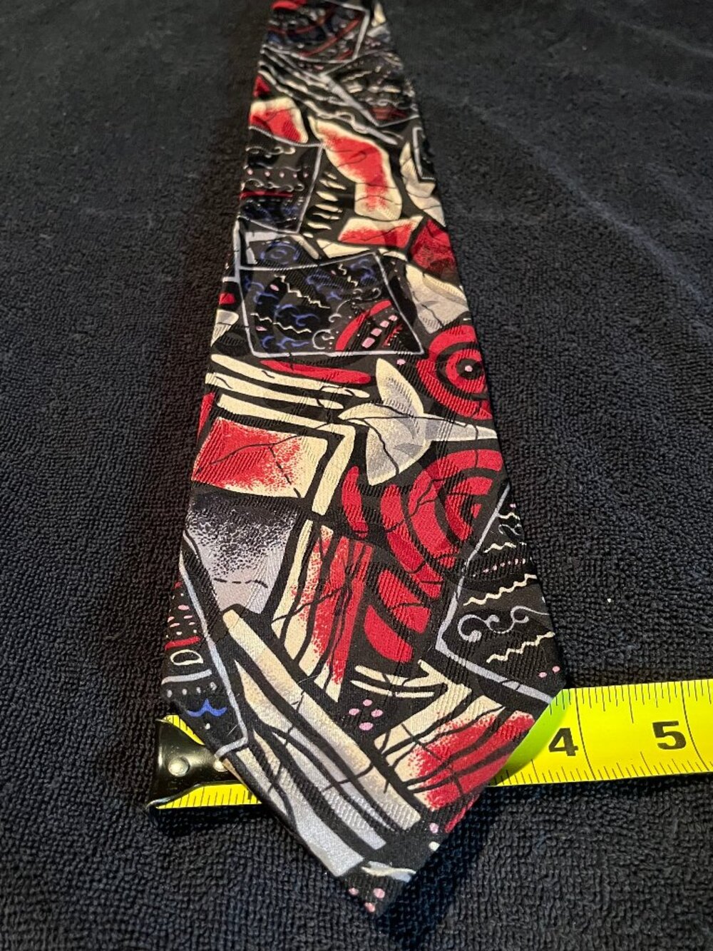 100% SILK MEN'S NECKTIE J. BLADES
